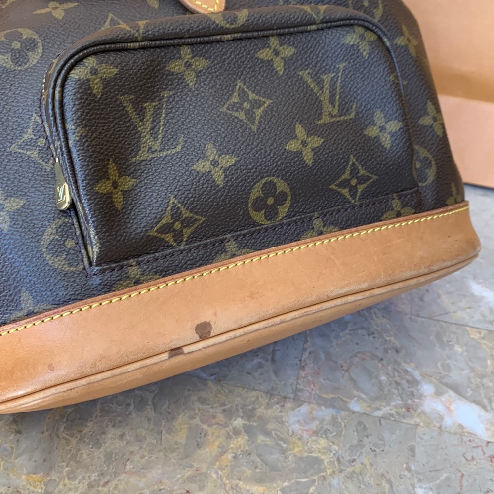 Beautiful Louis Vuitton Montsouris MM Backpack - Picture 6 of 16